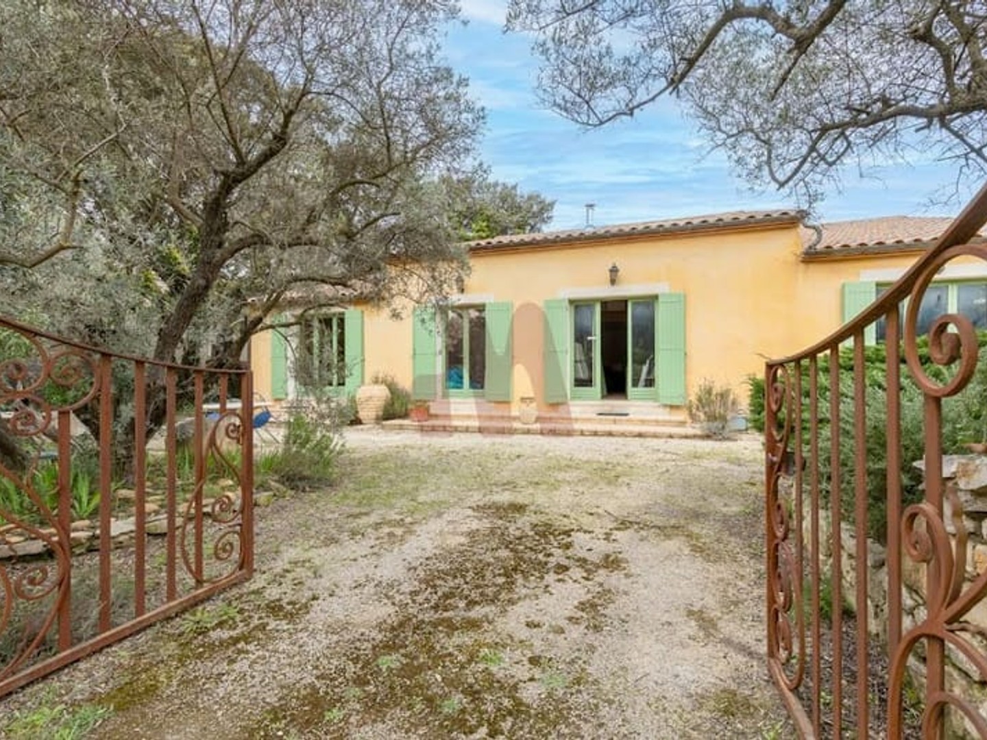 Maison à vendre - 5 pièces - 311m2 - Boulbon (13150)
