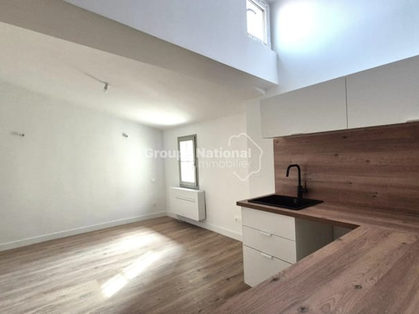 ST DIDIER APPARTEMENT ENTIEREMENT RENOVE