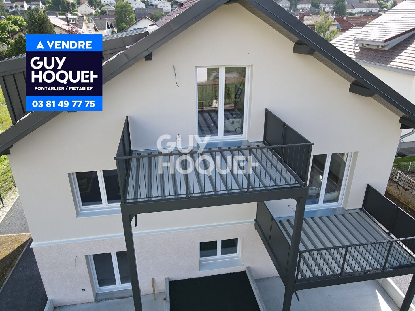 APPARTEMENT T3 DERNIER ETAGE AVEC PARKING ET TERRASSE