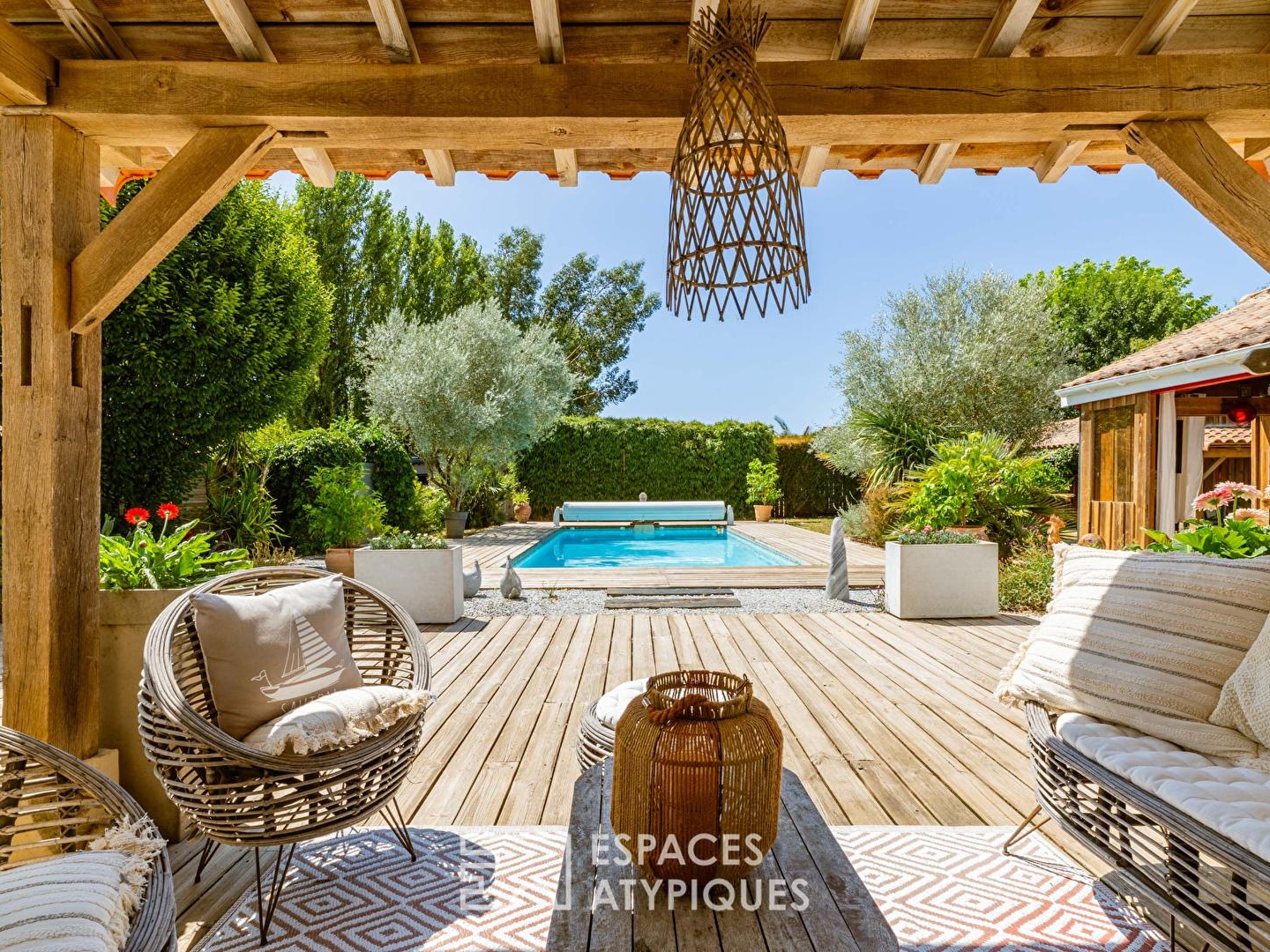 Villa familiale avec piscine à 10 minutes des plages