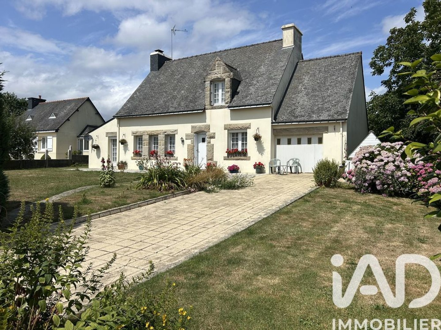 Maison à vendre - 9 pièces - 245m2 - Plumieux (22210)