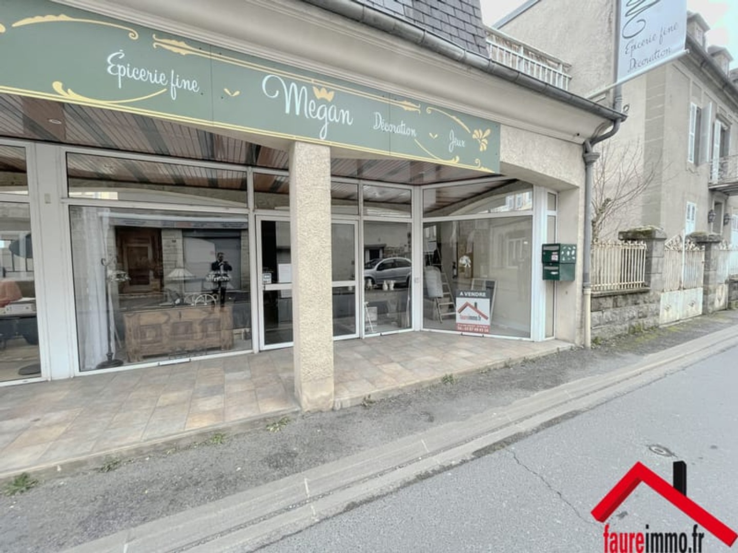 LOCAL COMERCIAL A OBJAT EN CORREZE