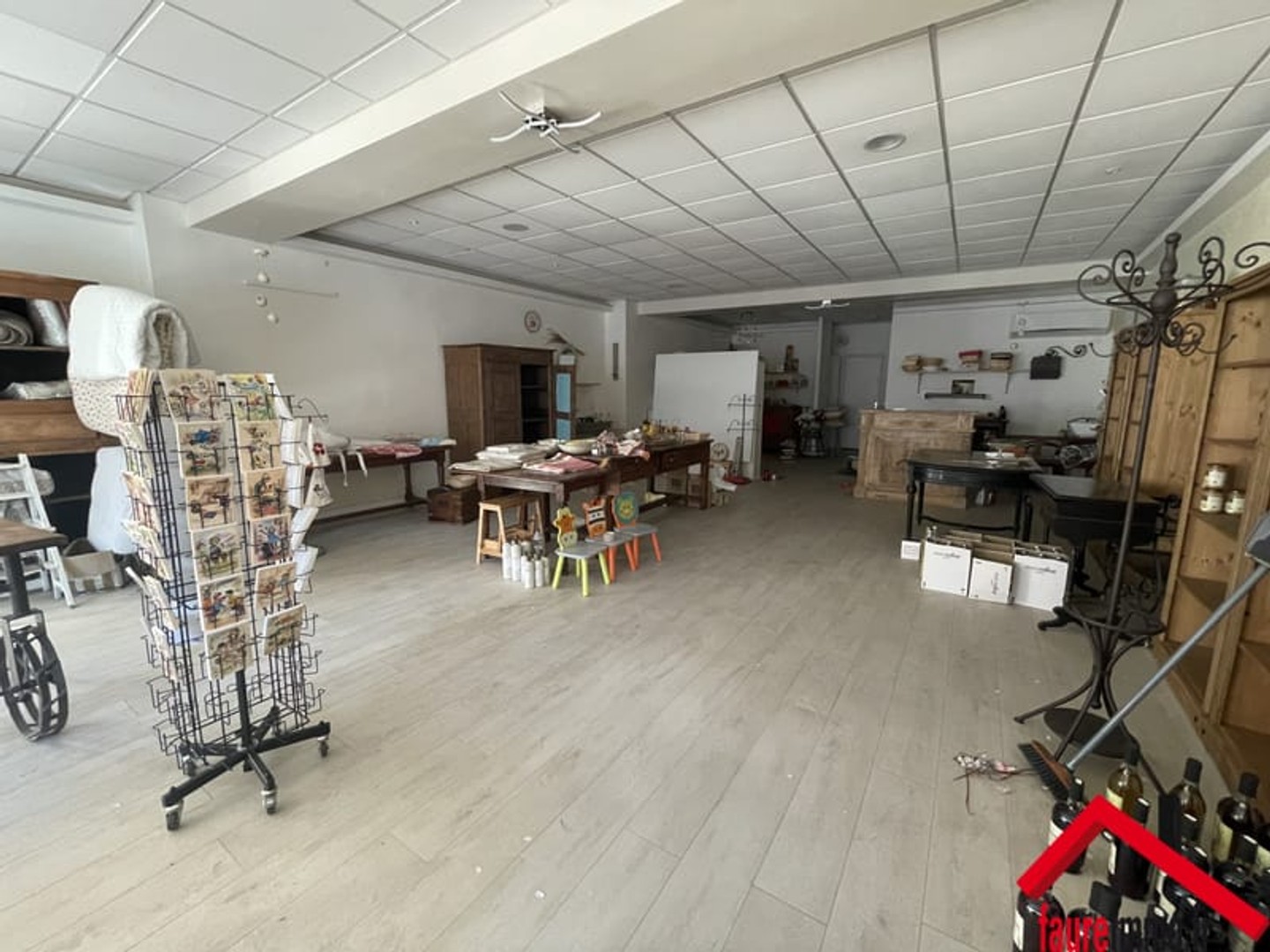 Locaux à vendre - 1 pièce - 121m2 - Objat (19130)