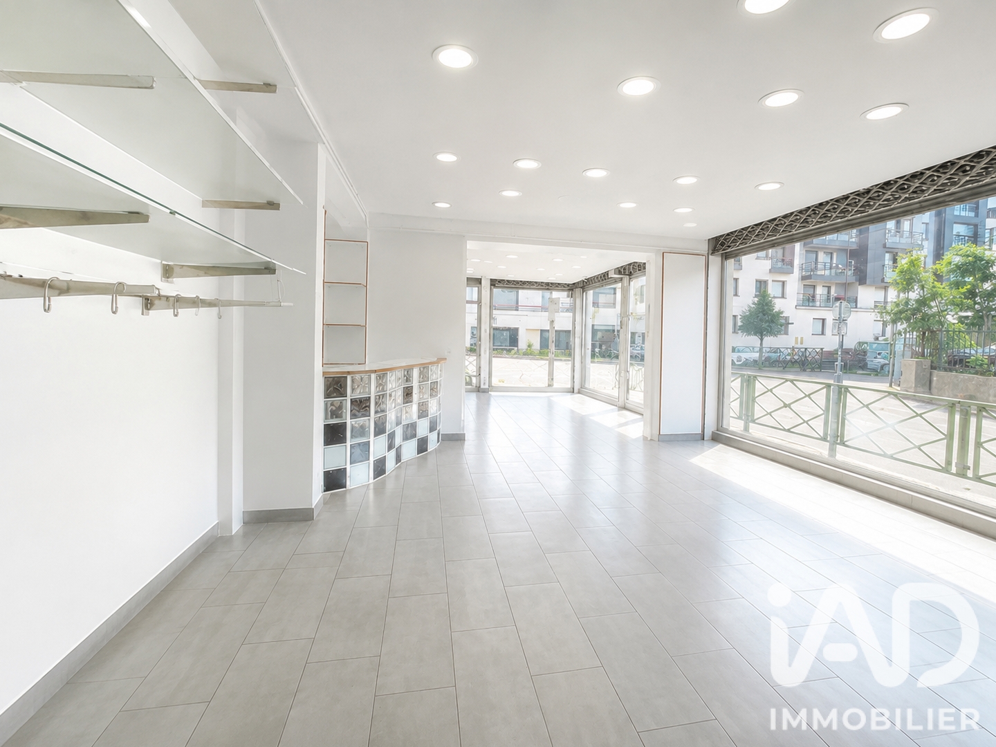 Locaux à vendre - 336m2 - Nanterre (92000)