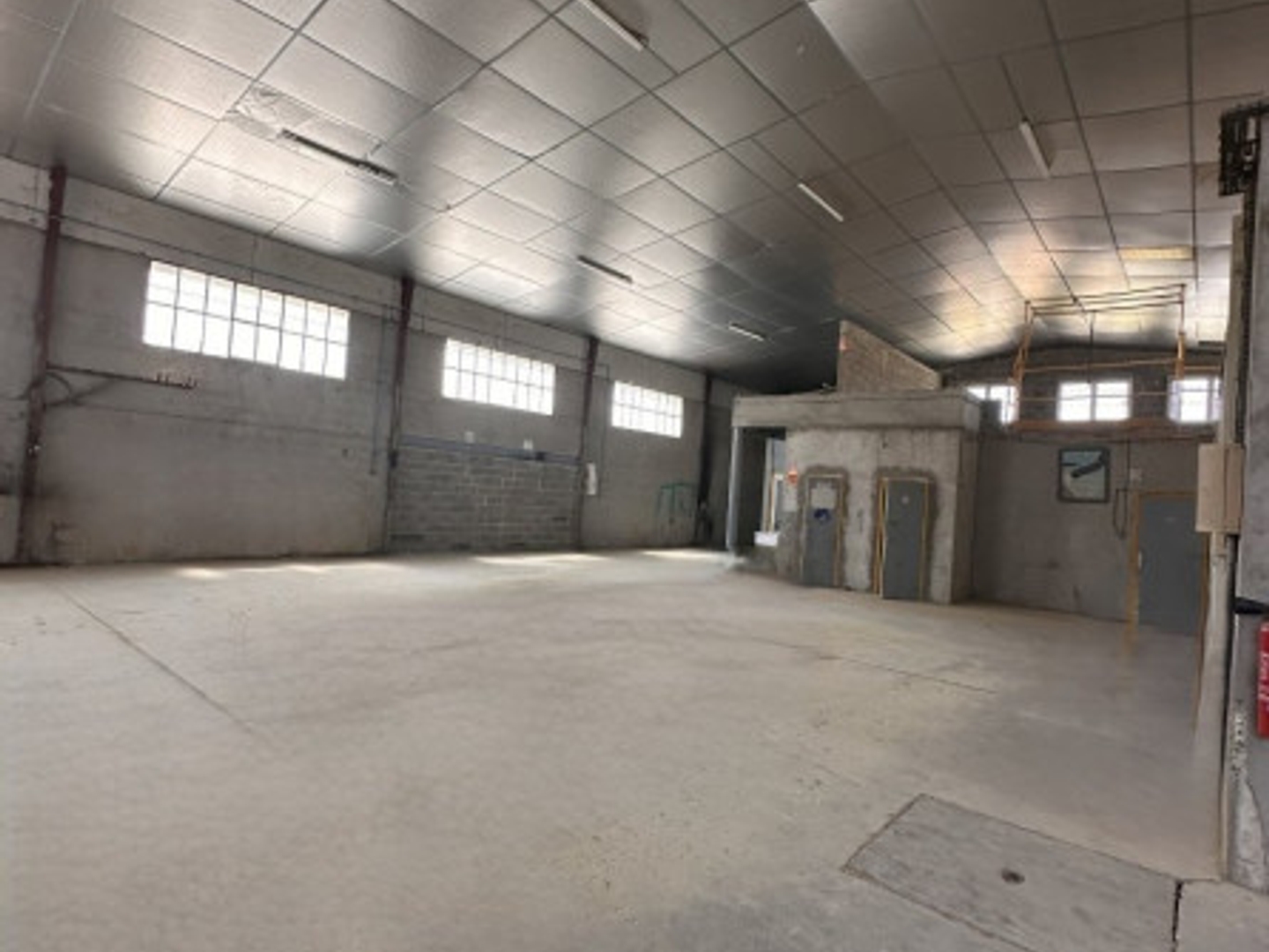 Locaux à vendre - 650m2 - Portet-Sur-Garonne (31120)
