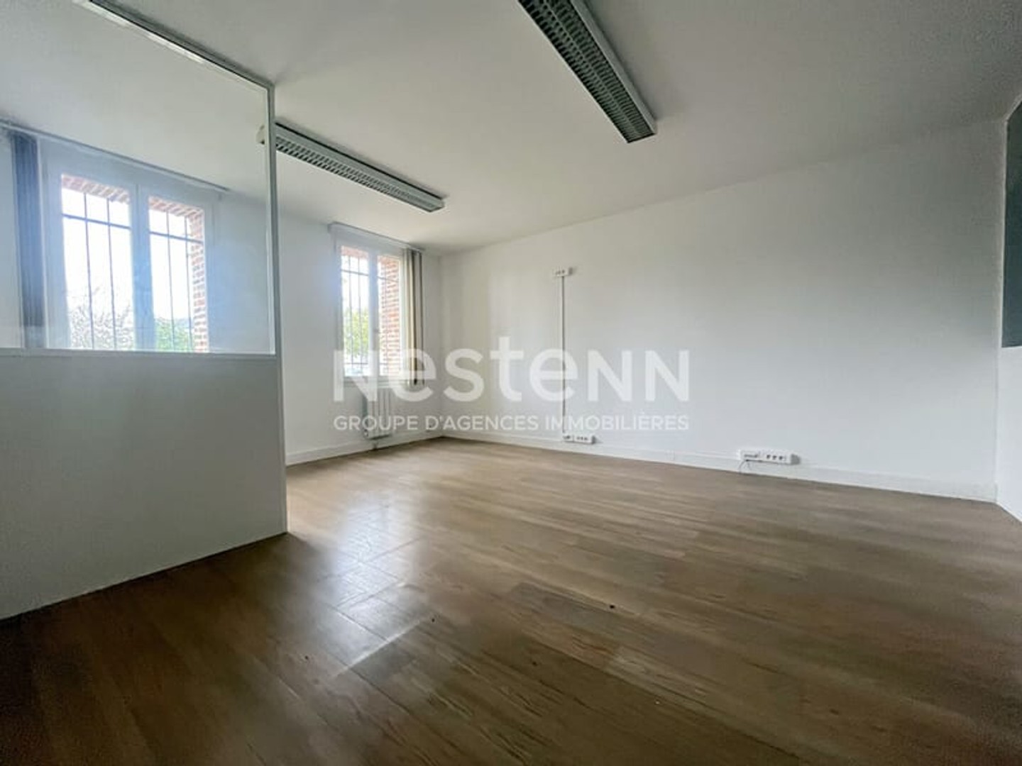 Magasin à vendre - 247m2 - Méru (60110)