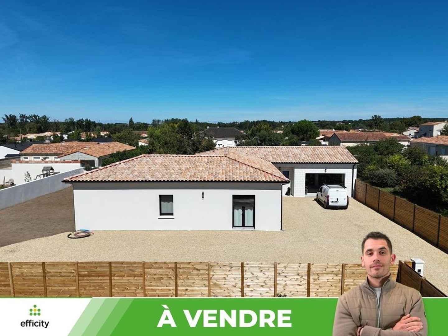 Maison à vendre - 6 pièces - 146m2 - Roches-Prémarie-A... (86340)