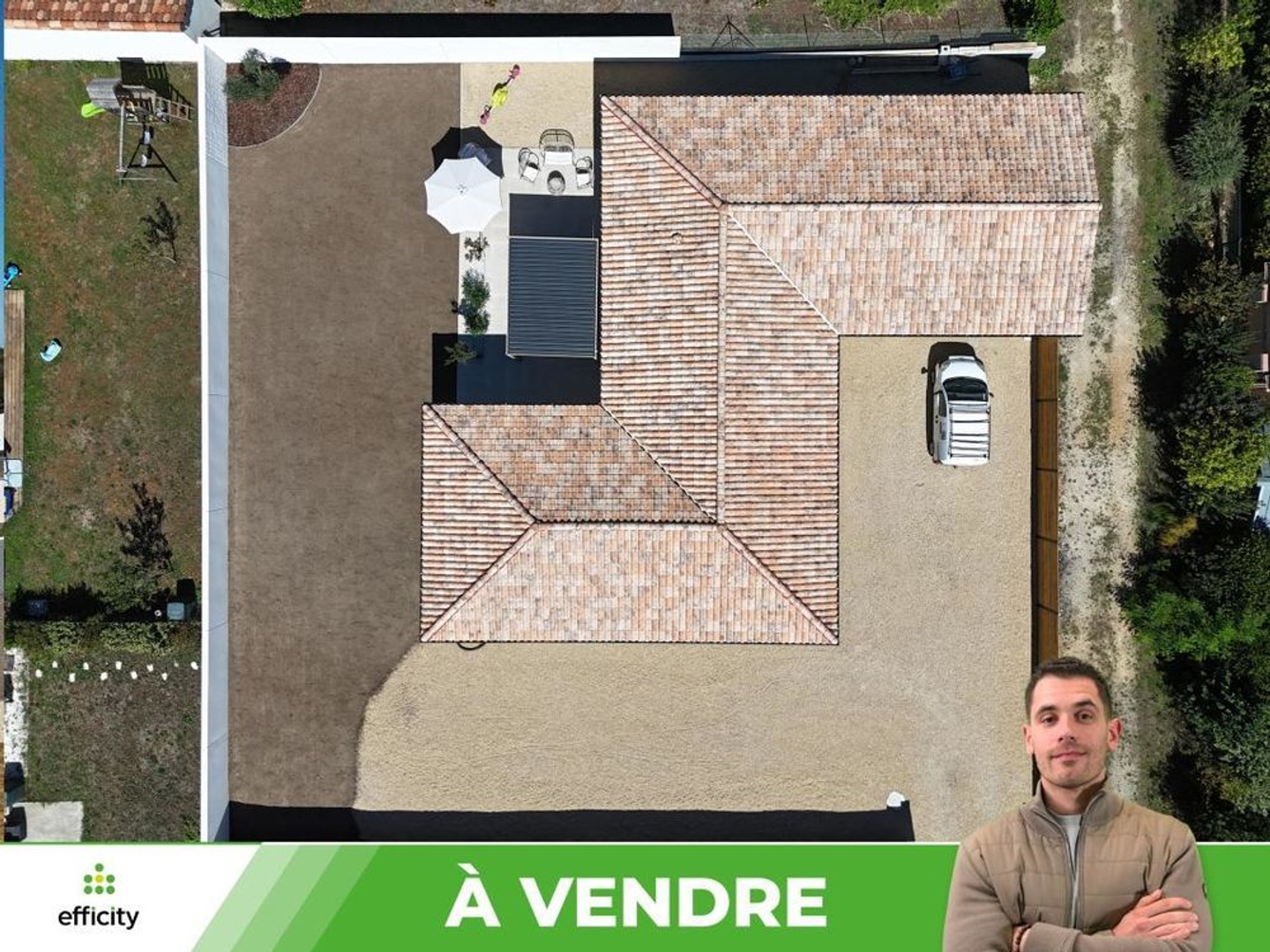 Maison à vendre - 6 pièces - 146m2 - Roches-Prémarie-A... (86340)