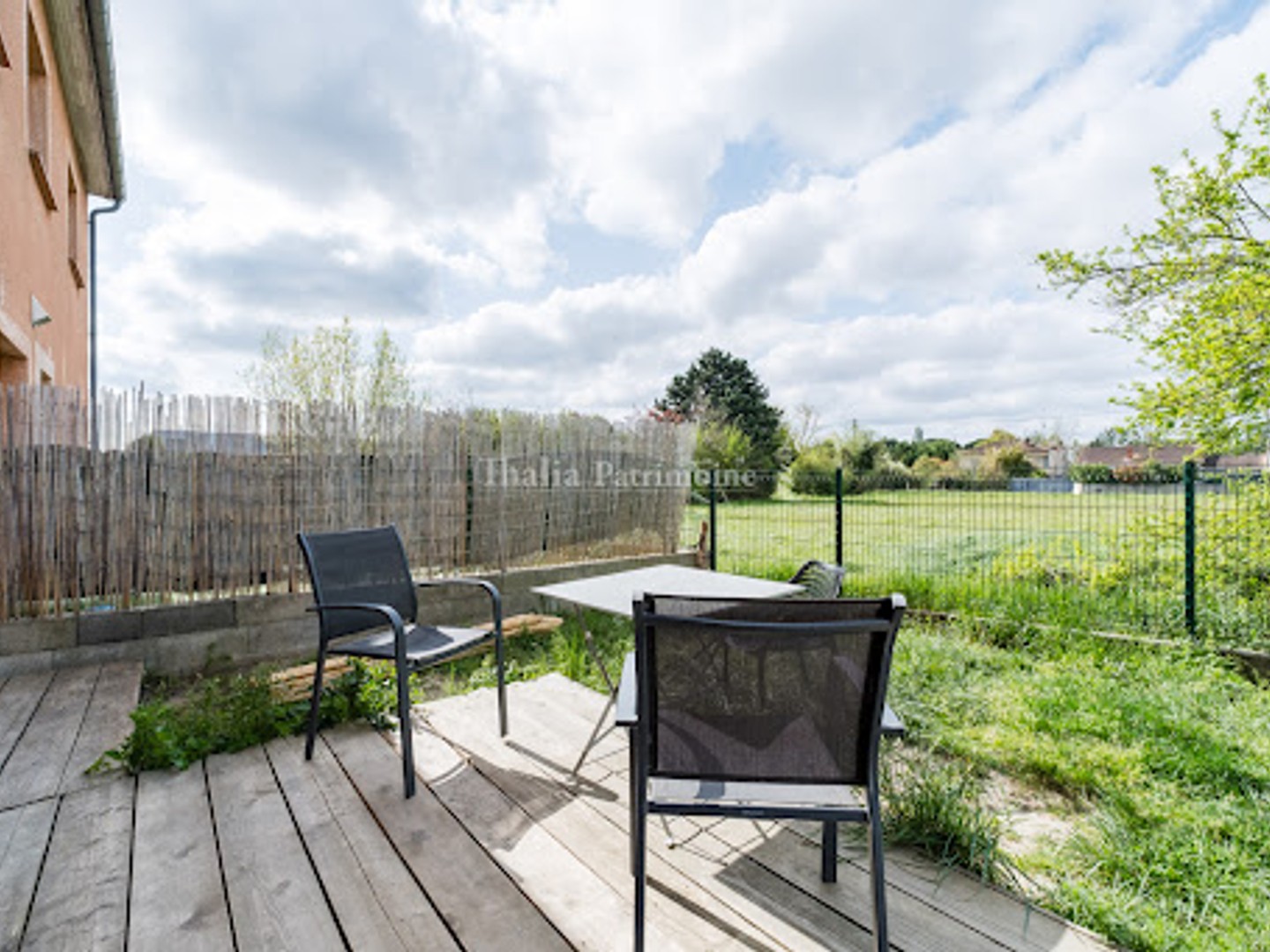 Local commercial 2 pièces 476 m²