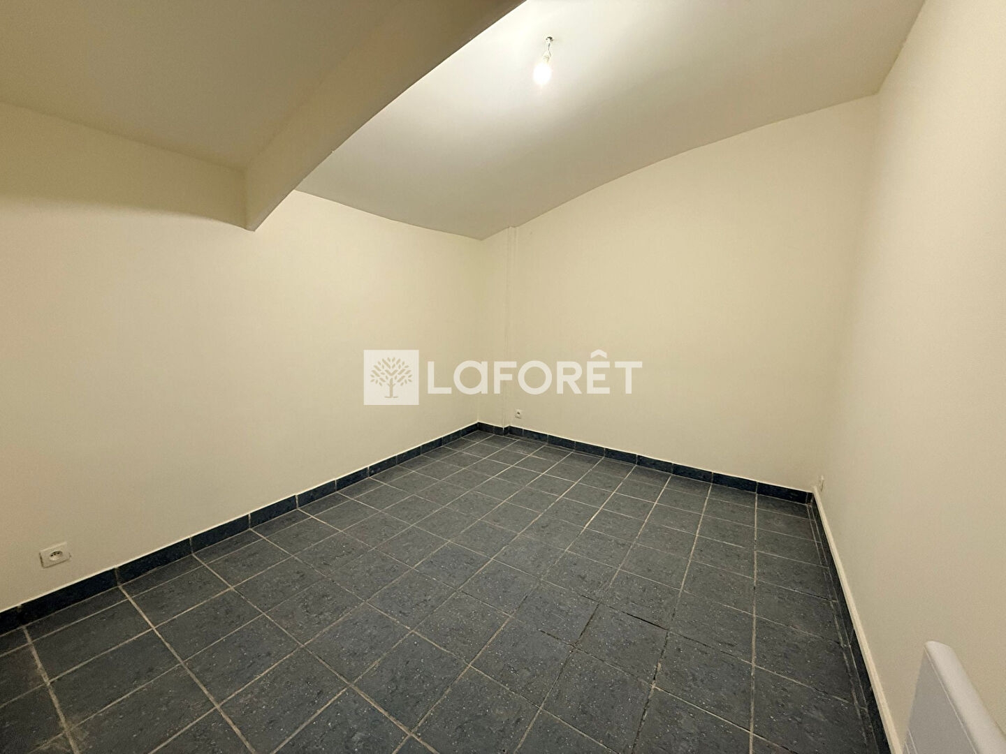 Appartement à vendre - 2 pièces - 36m2 - Montereau-Fault-Y... (77130)