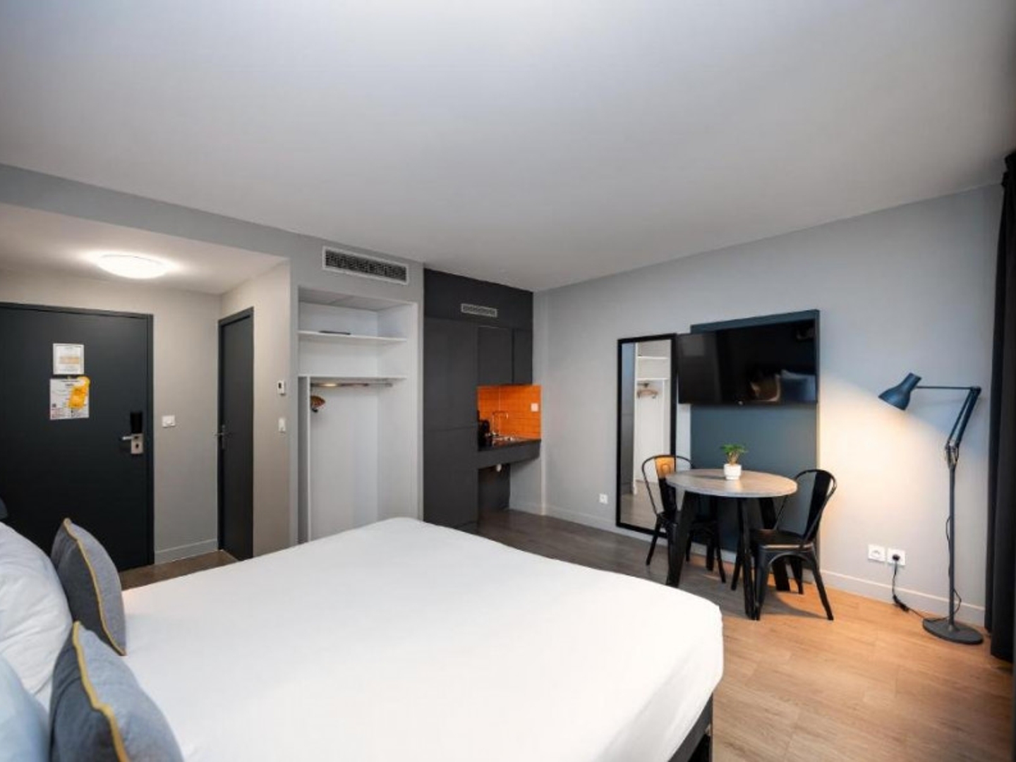 Appartement à vendre - 1 pièce - 19m2 - Marseille 1e (13001)
