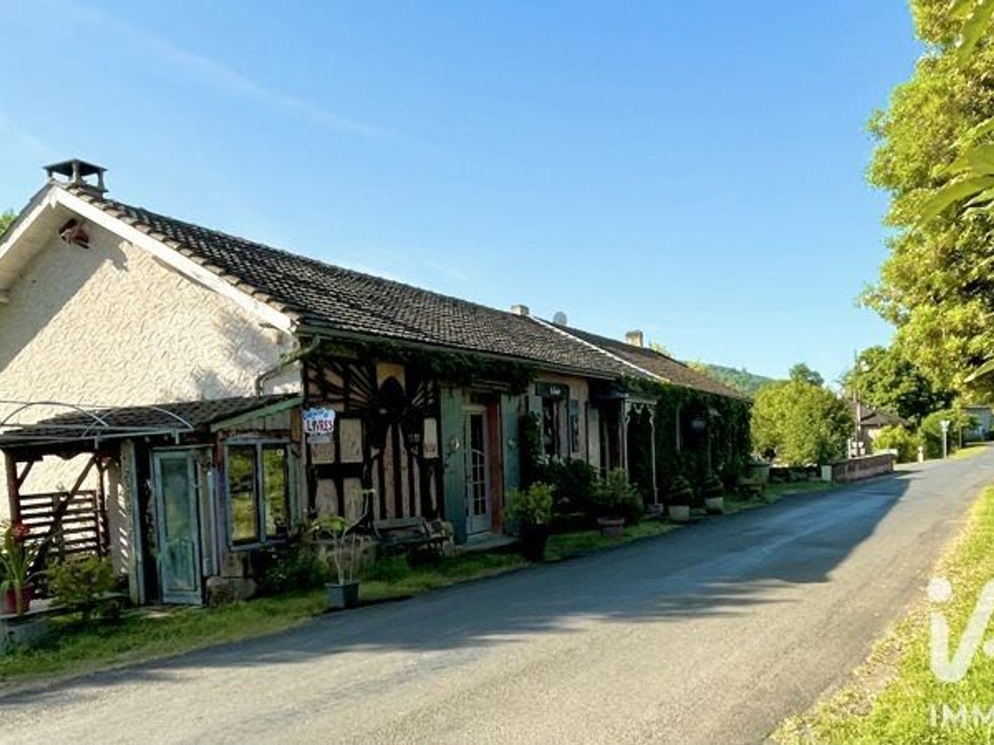 Maison à vendre - 5 pièces - 165m2 - Villac (24120)