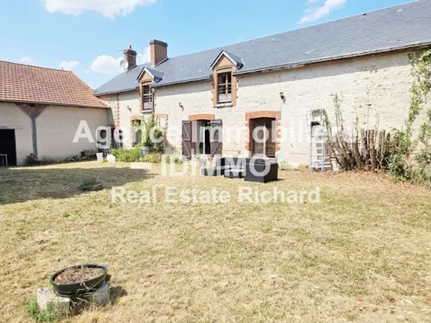 Maison à vendre - 5 pièces - 205m2 - Beaumont-Du-Gâtinais (77890)