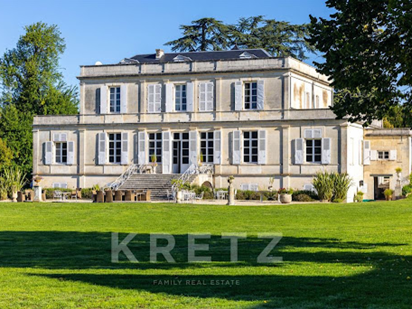 Maison à vendre - 16 pièces - 1200m2 - Cognac (16100)