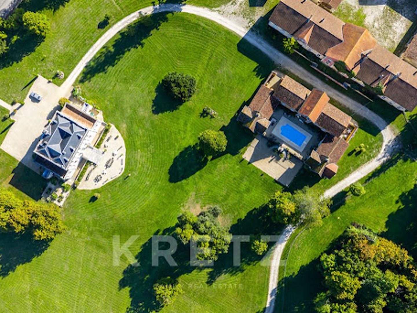 Maison à vendre - 16 pièces - 1200m2 - Cognac (16100)