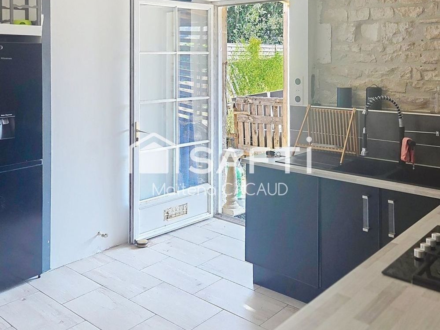 Maison à vendre - 3 pièces - 89m2 - Jarnac (16200)