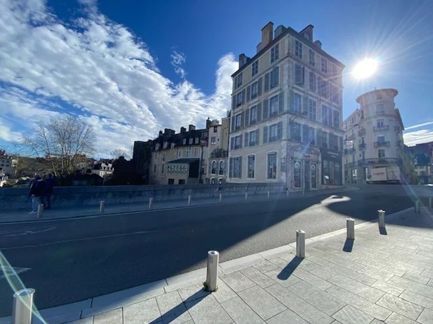 Magasin à vendre - Pau (64000)