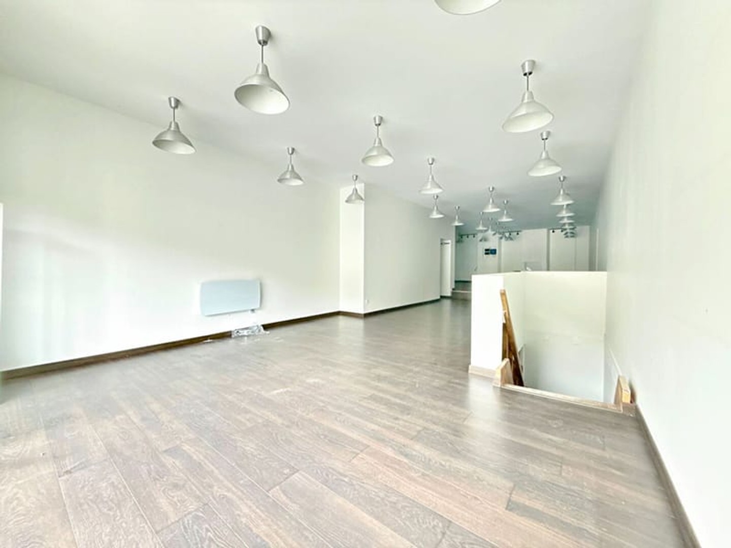 Bureaux 1 pièce 71 m²