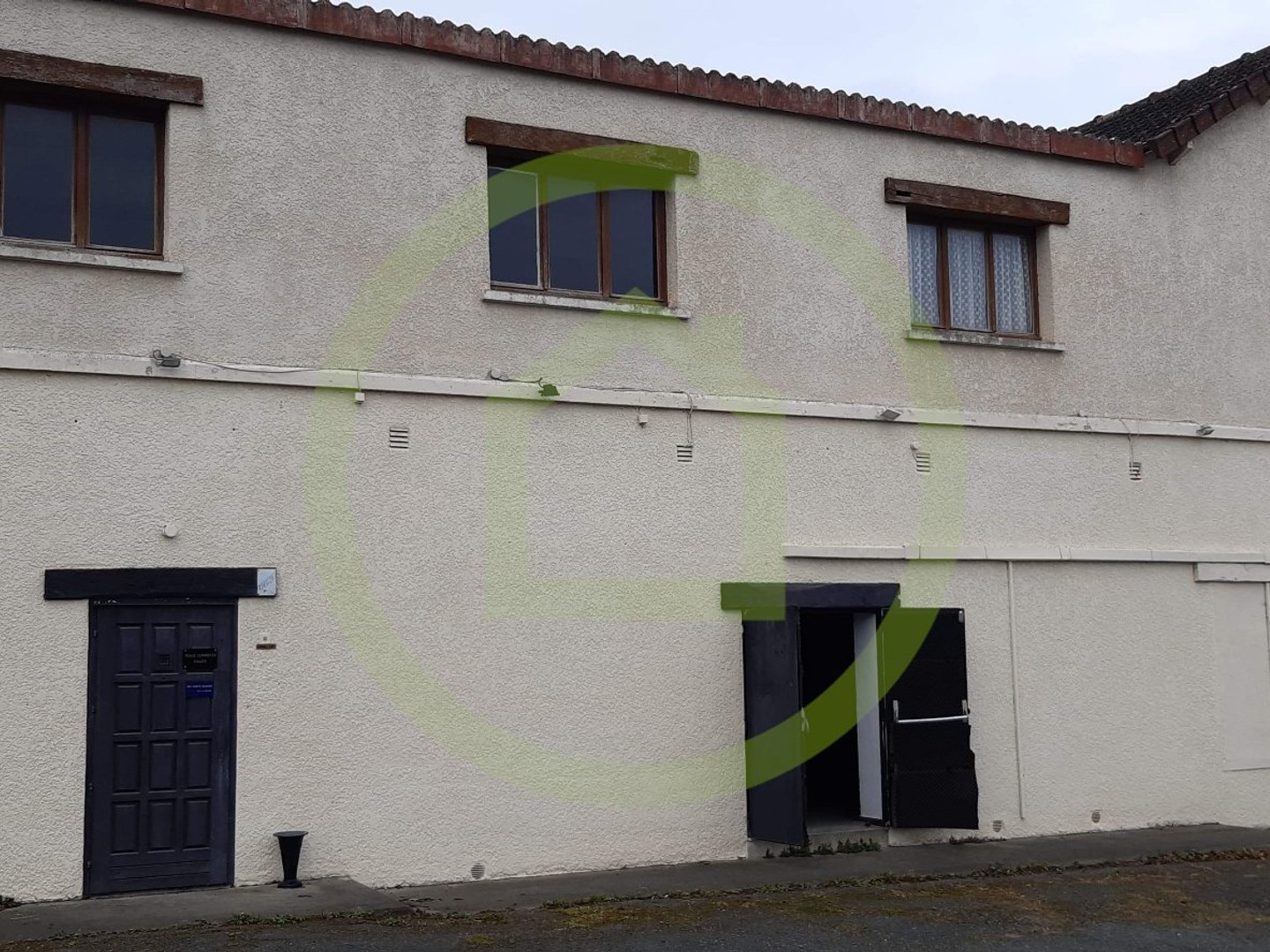 Bureaux 1 pièce 120 m²