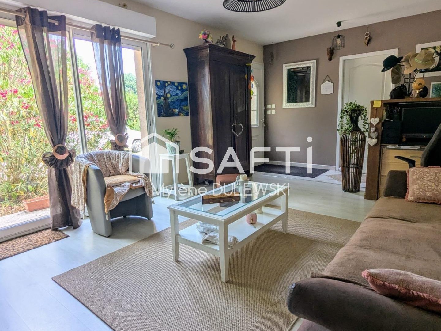 Maison à deux pas du centre bourg