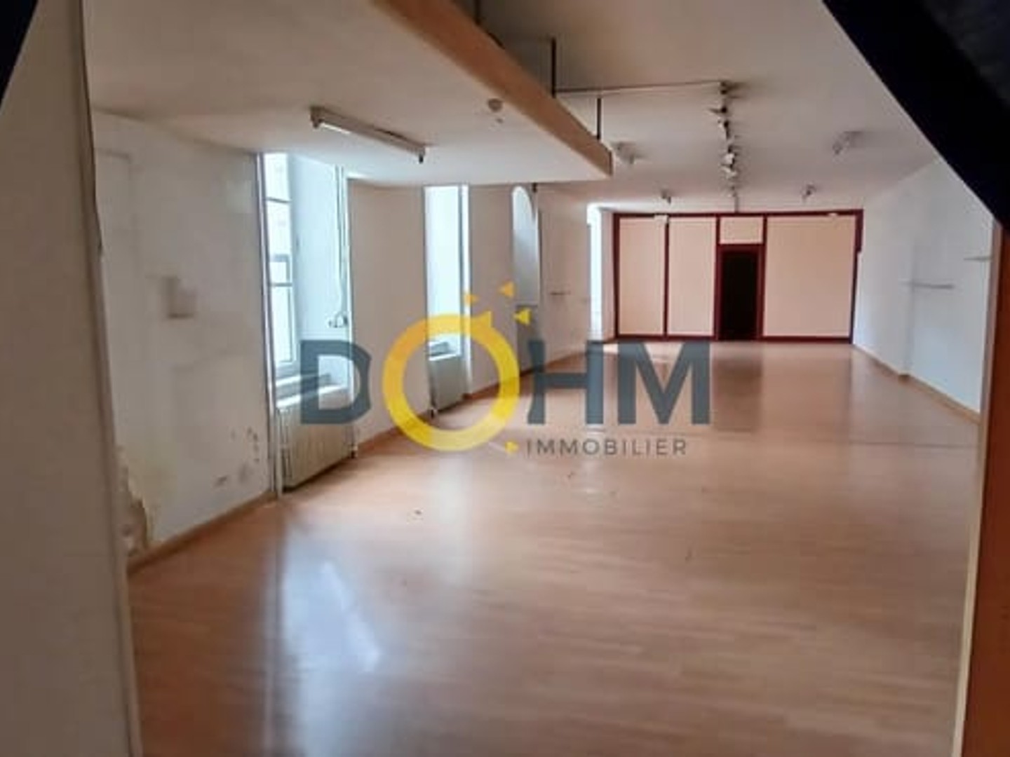 A VENDRE IMMEUBLE CENTRE VILLE D'AMBERT