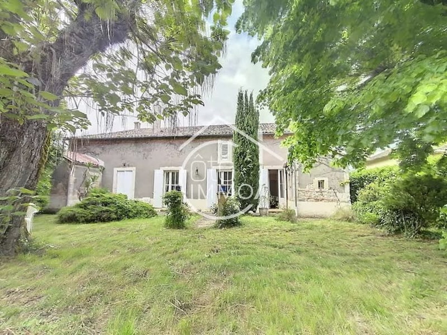 Maison 9 pièces 245 m²