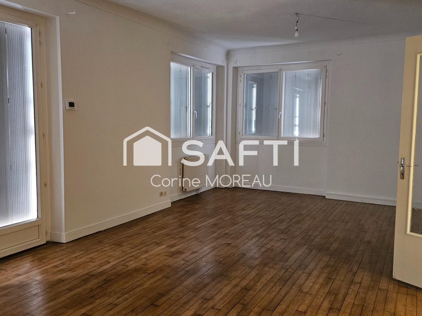 Maison à vendre - 6 pièces - 150m2 - Puymoyen (16400)