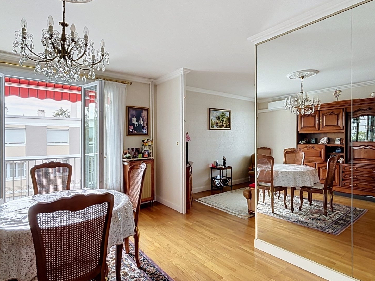 CALUIRE-ET-CUIRE - BOURG - APPARTEMENT 84 M² - 2/3 CHAMBR