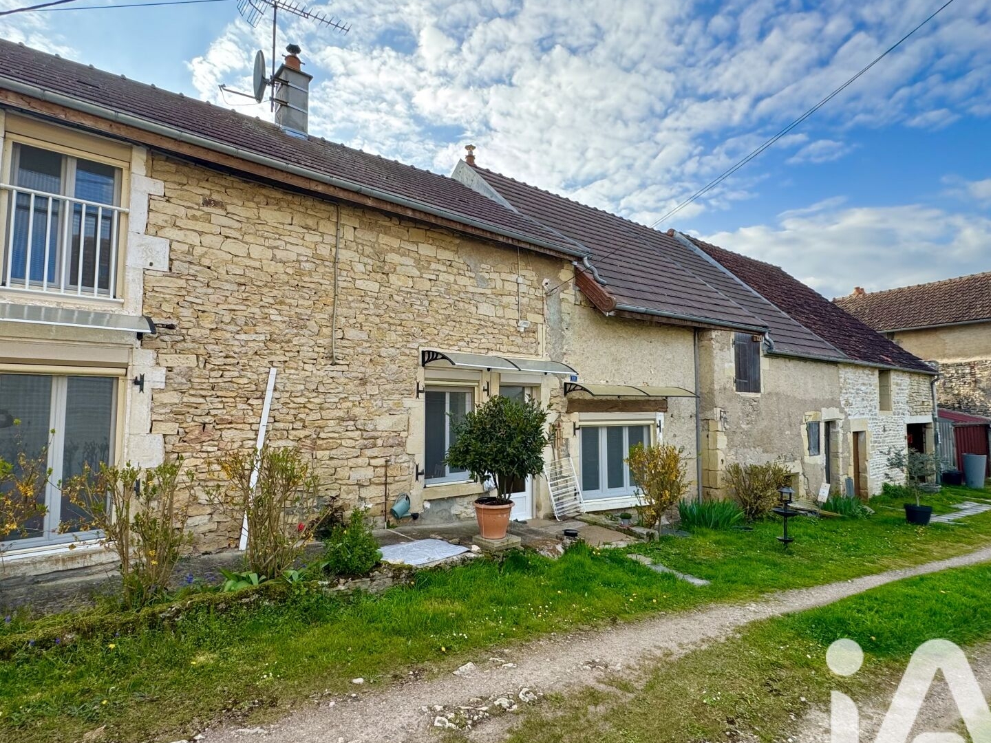 Maison à vendre - 3 pièces - 121m2 - Amazy (58190)