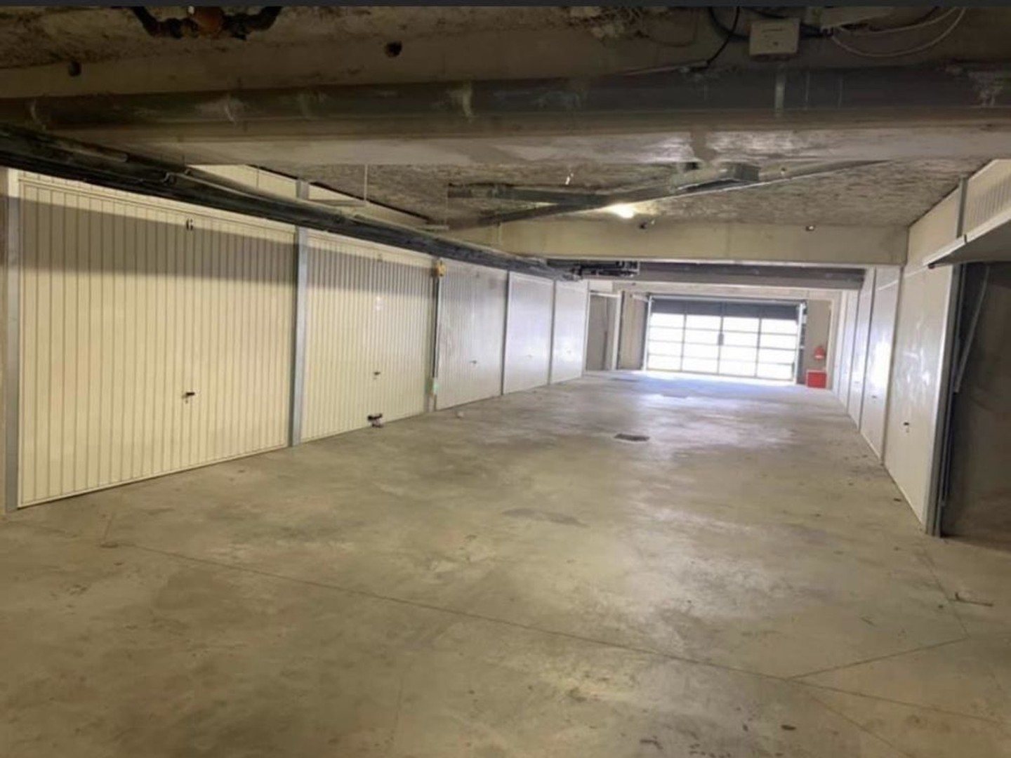 Garage de 15m2 fermé à Marseille