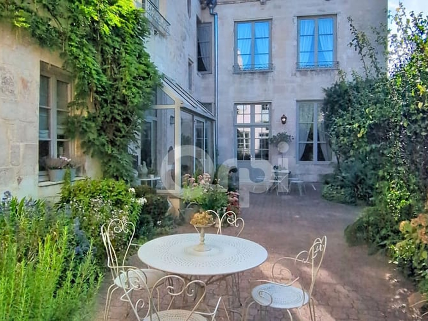 Maison à vendre - 10 pièces - 360m2 - Chaumont (52000)