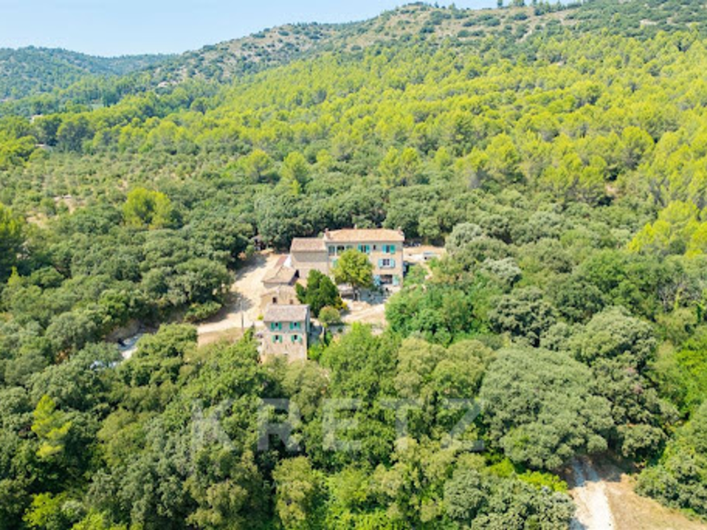 Maison à vendre - 10 pièces - 260m2 - Mérindol (84360)