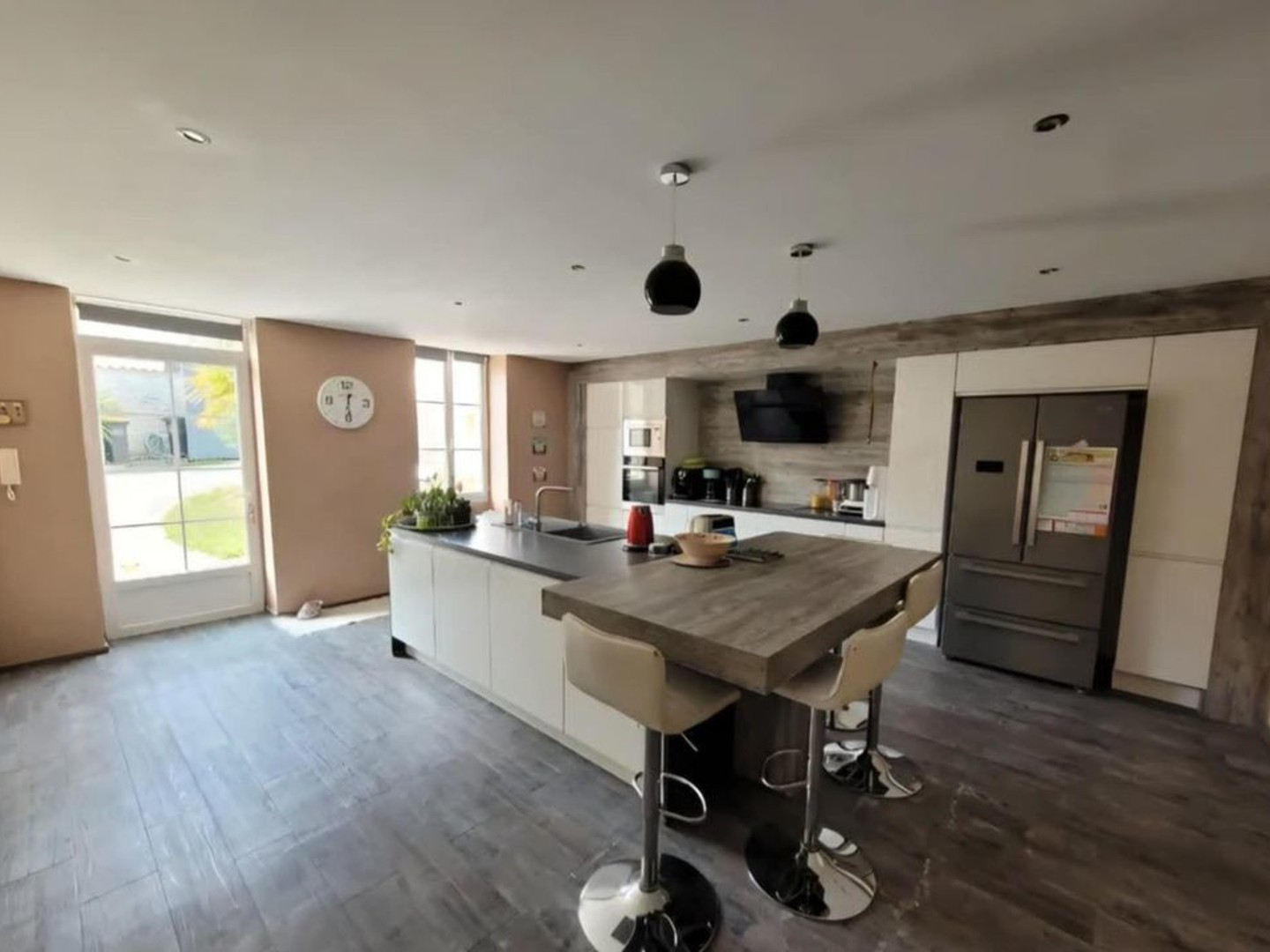 Maison à vendre - 9 pièces - 300m2 - Asnières-Sur-Nouère (16290)