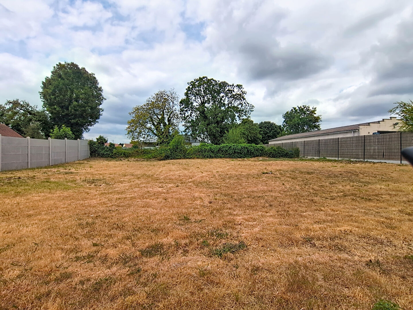 Terrain à vendre - 585m2 - Hergnies (59199)