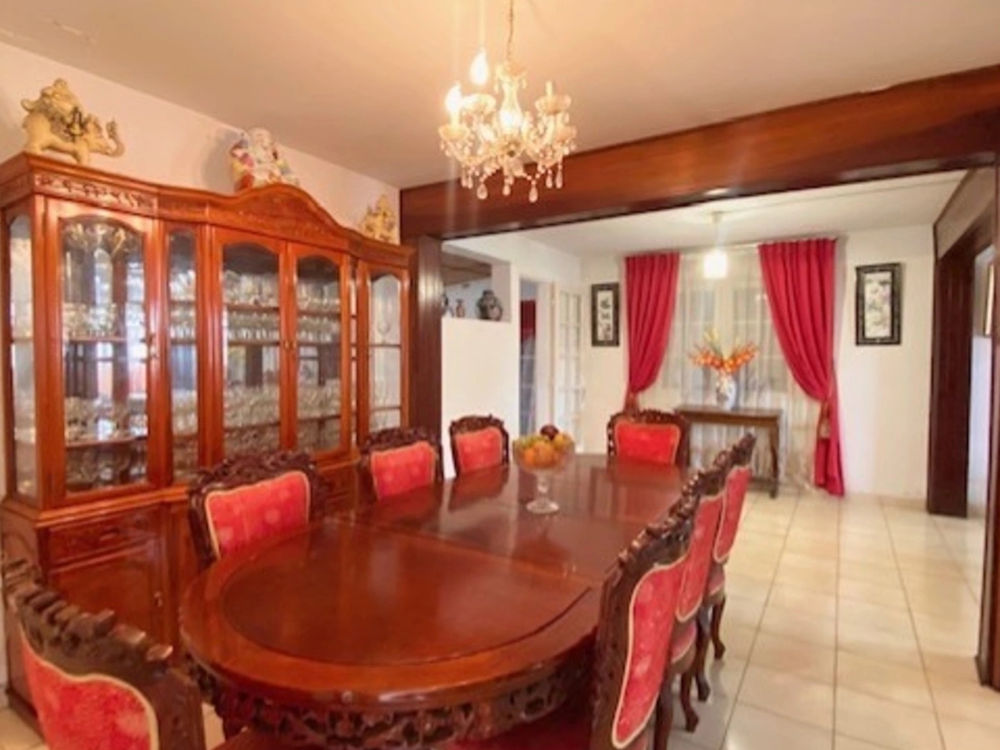 Maison à vendre - 8 pièces - 218m2 - Saint-Denis (97400)