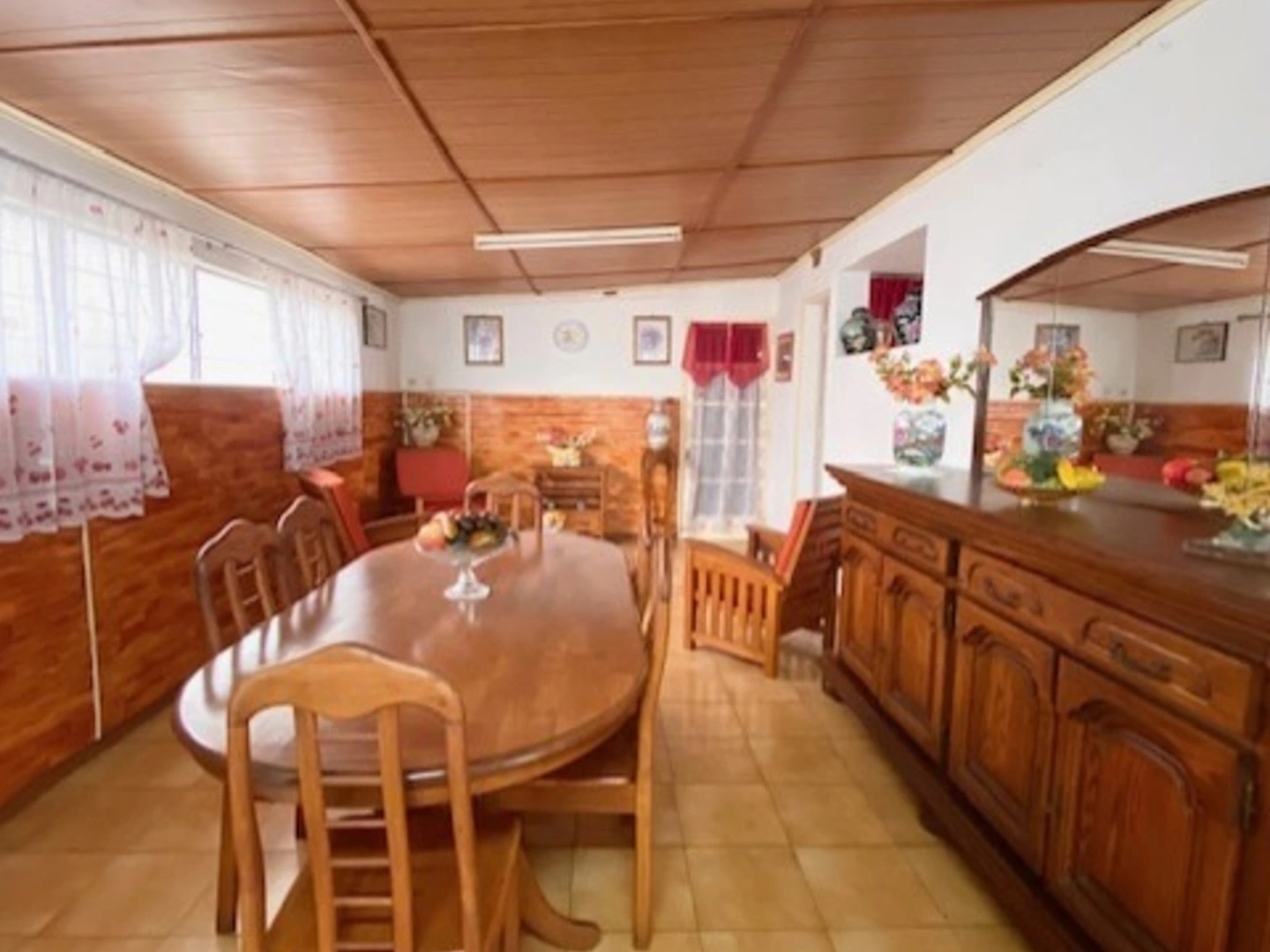 Maison à vendre - 8 pièces - 218m2 - Saint-Denis (97400)