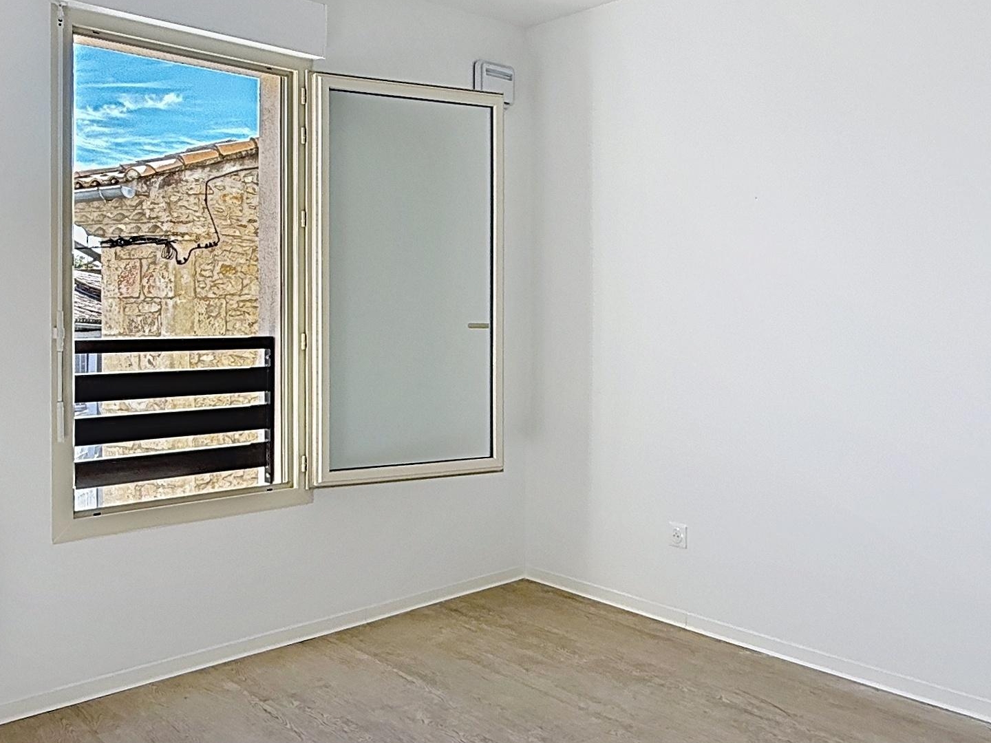 Appartement à vendre - 3 pièces - 61m2 - Nîmes (30000)