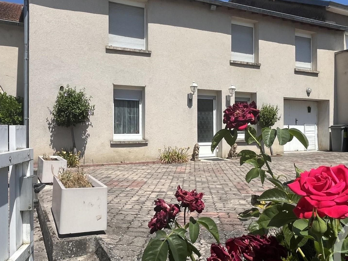 Maison 10 pièces 220 m²