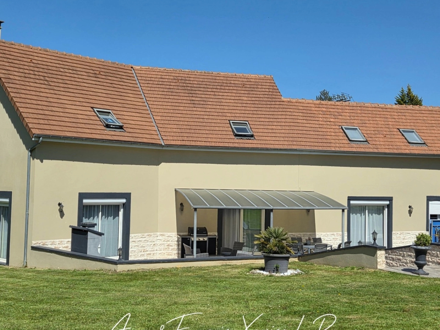 Maison 7 pièces 217 m²