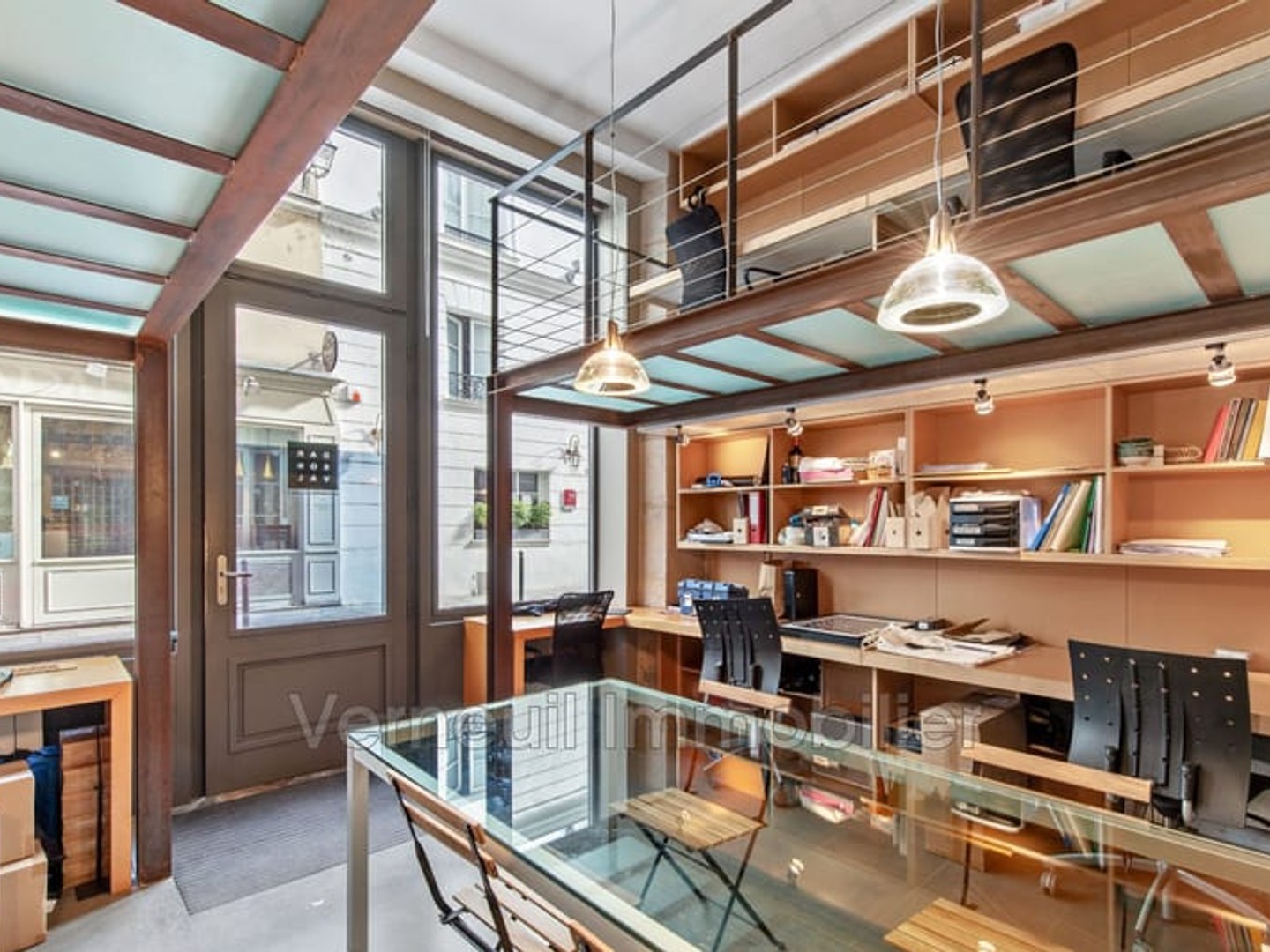 Immeuble commercial 61 m²