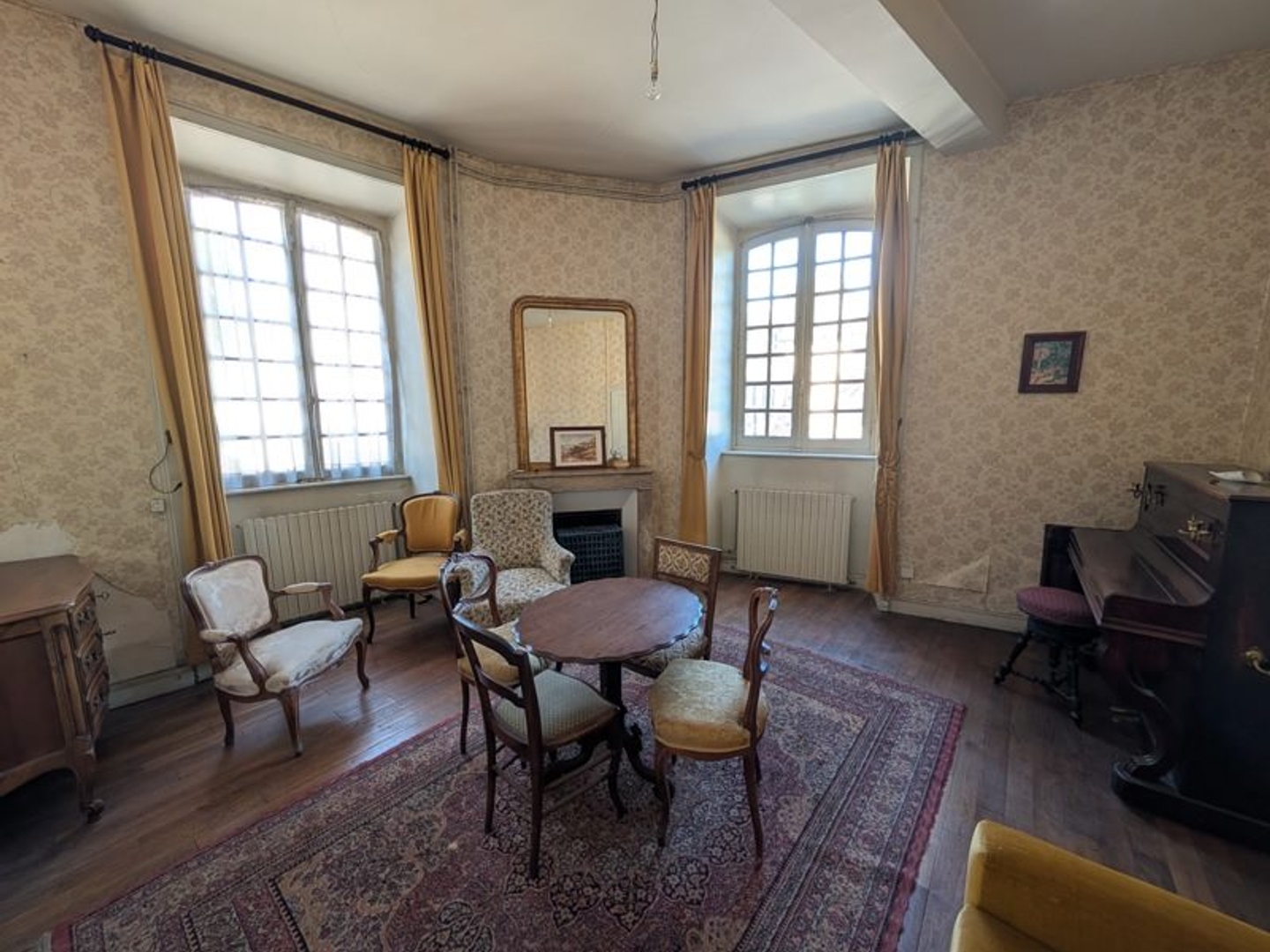 Maison à vendre - 6 pièces - 270m2 - Uzerche (19140)