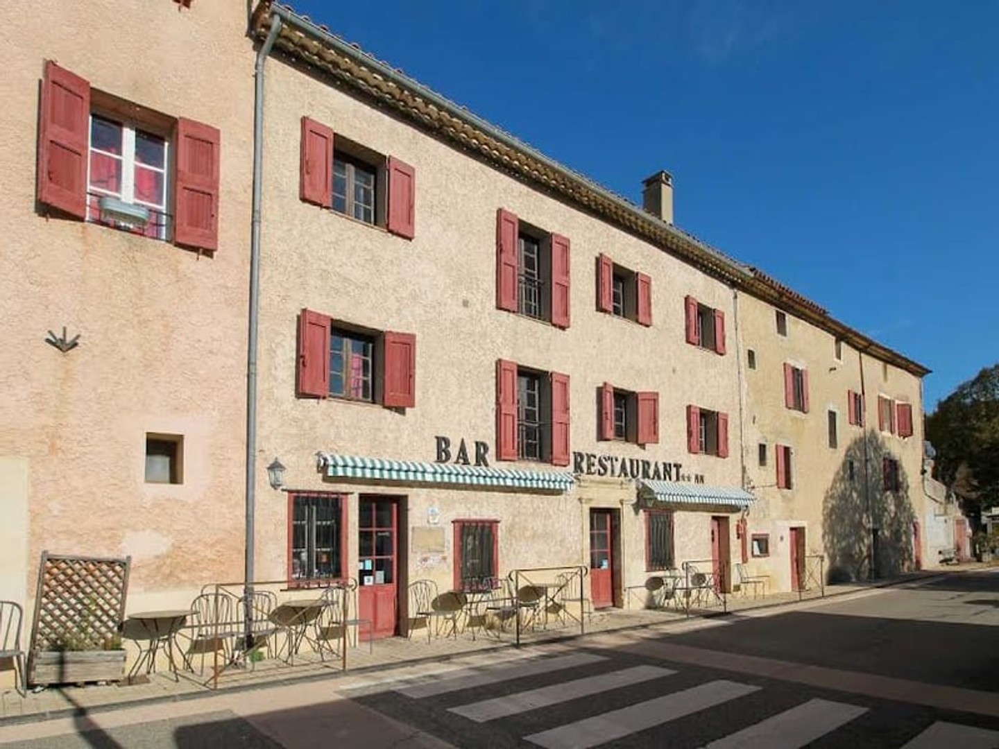 Commerce 1 pièce 159 m²