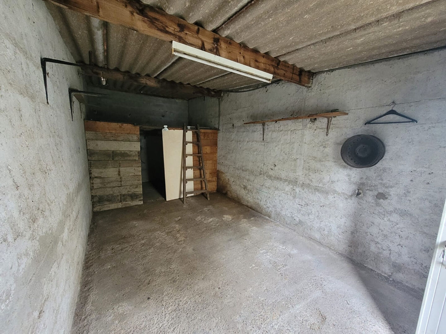 Parking / garage / box à vendre - 19m2 - Saint-Sébastien-S... (44230)