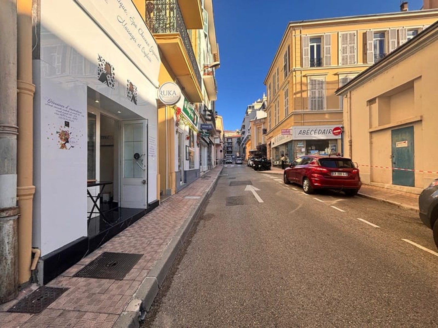 À VENDRE Murs commerciaux occupés Centre-ville de Menton