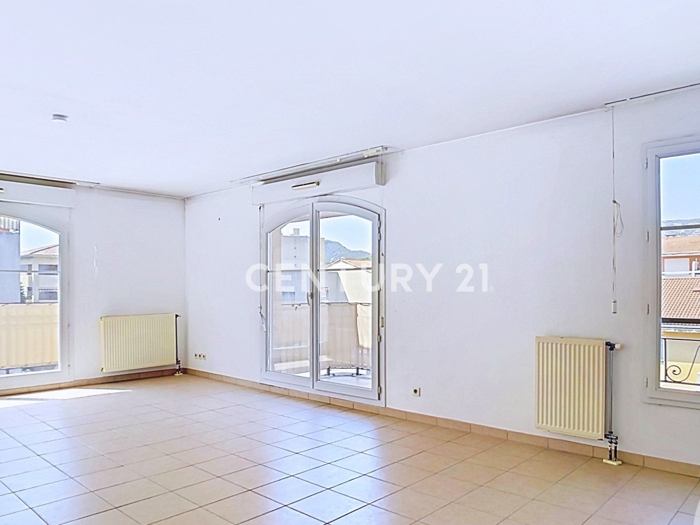 Appartement à vendre - 4 pièces - 86m2 - Aubagne (13400)