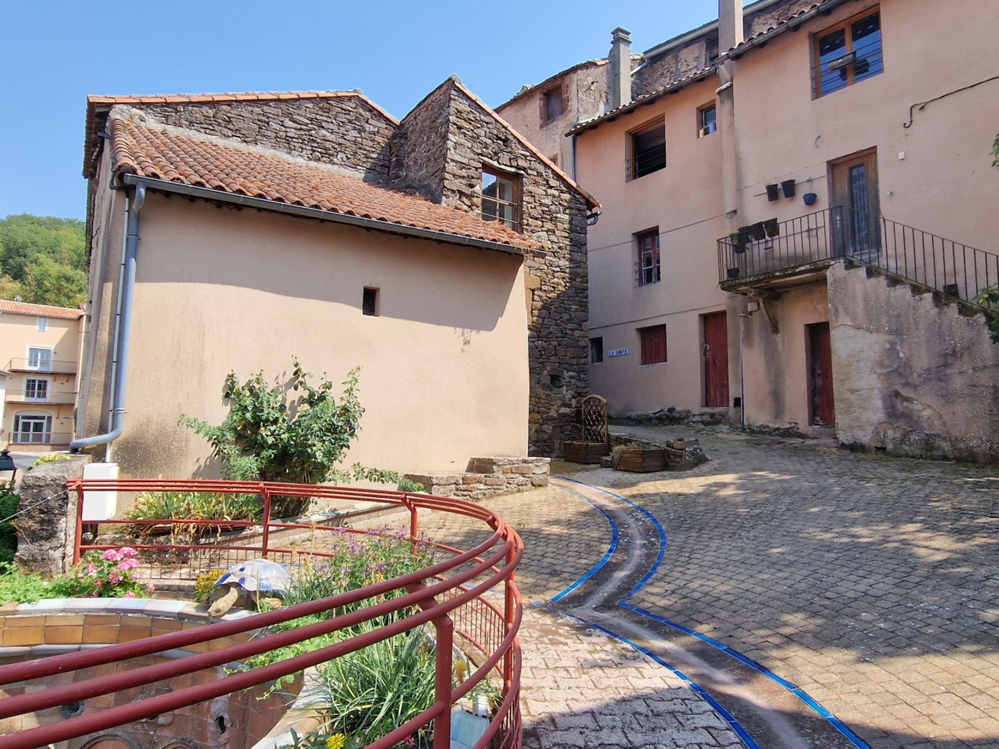 Maison de village rénovée