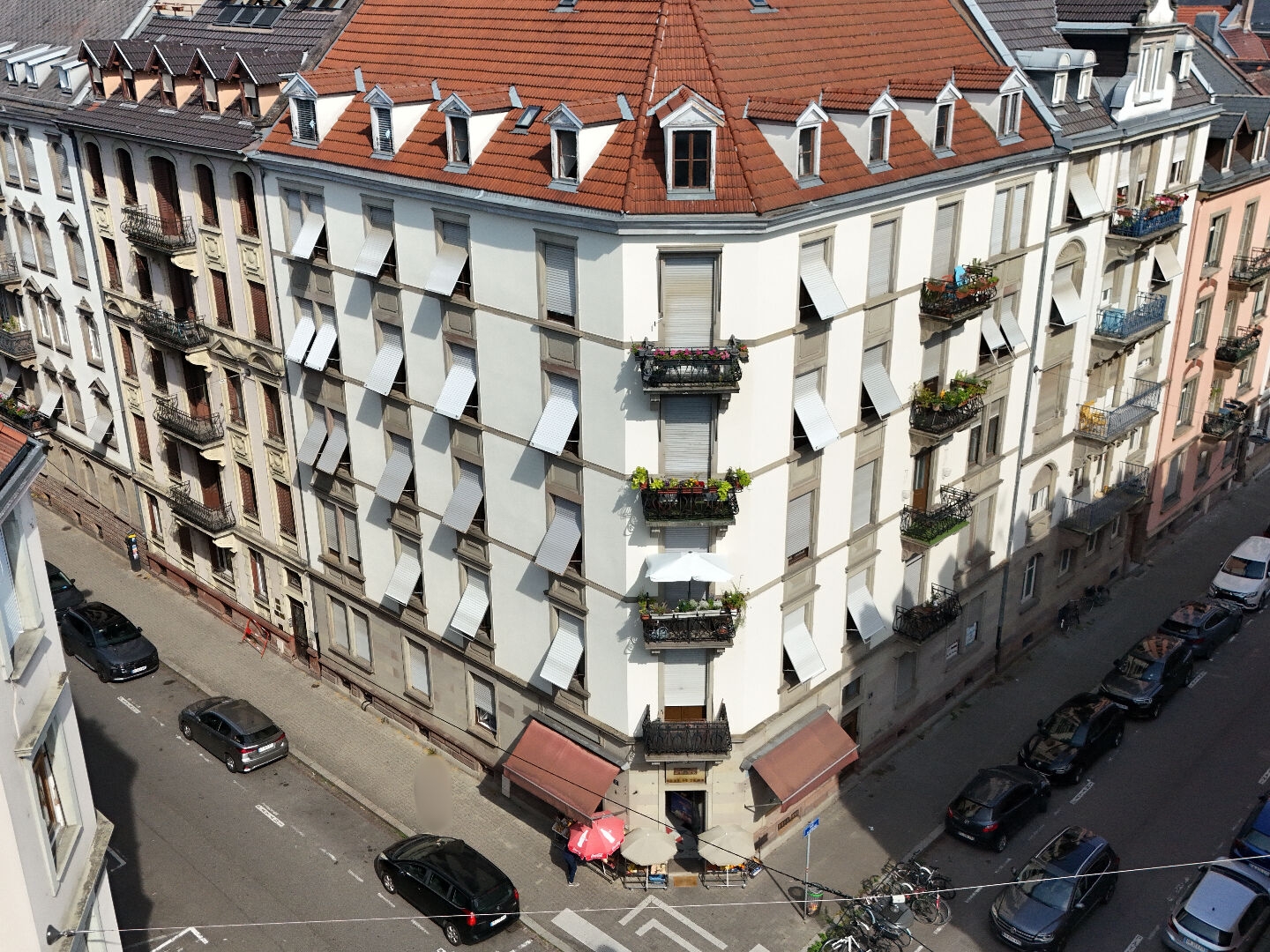 Local commercial 4 pièces 120 m²