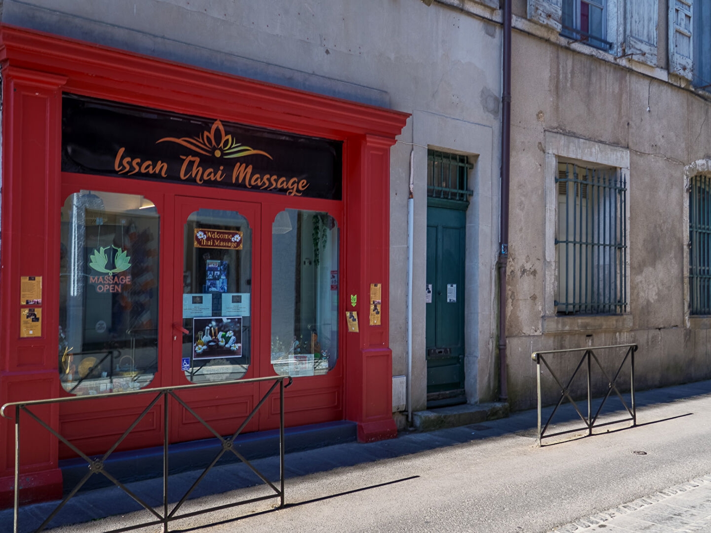 Locaux à vendre - 3 pièces - 98m2 - Carcassonne (11000)