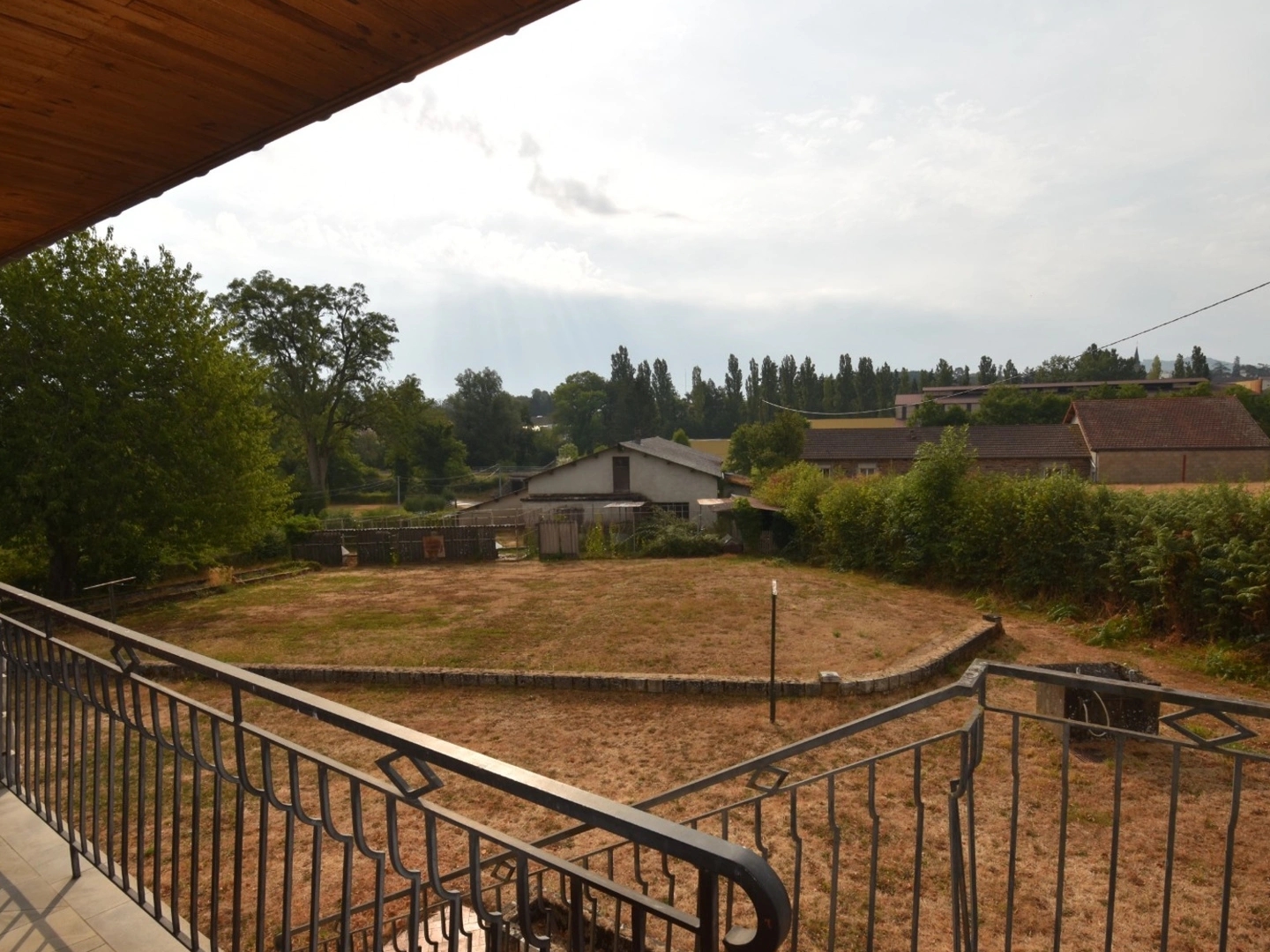 Maison à vendre - 6 pièces - 156m2 - La Clayette (71800)