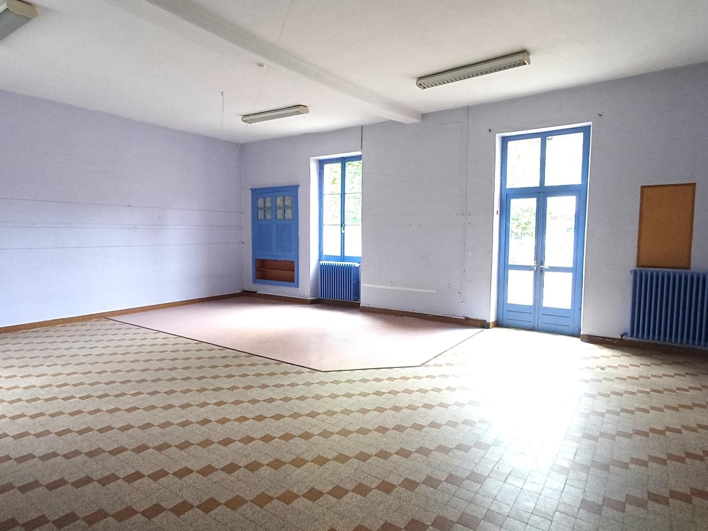 Locaux à vendre - 8 pièces - 350m2 - Cloyes-Les-Trois-... (28220)